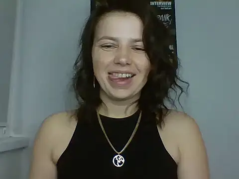 Naughty_Nata Adlı Modelin Canlı XXX Sohbeti