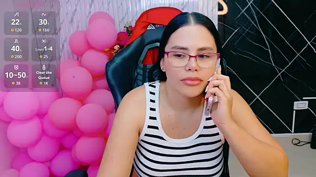 lararoberts_'s Live XXX Chat