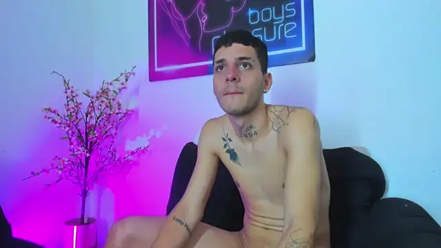 Pleasure_boys_hot 在線直播表演