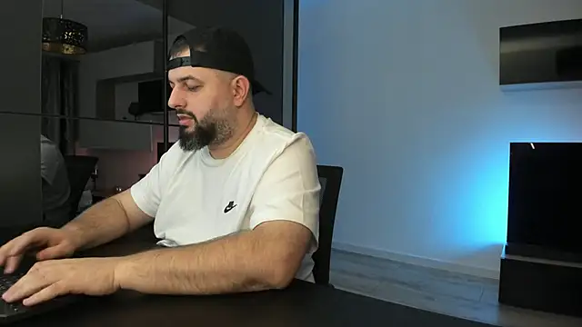 DravenPeak Live XXX Chat