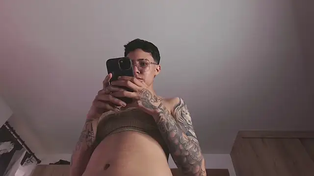 แชท XXX สดของ Cutie_Shy_