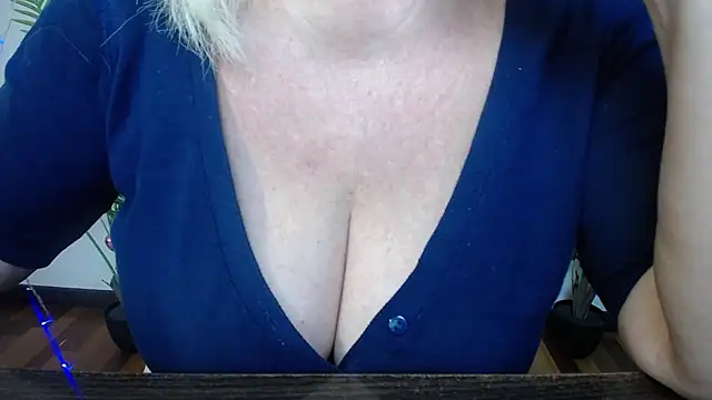 BlondyLeeBest's Live XXX Chat