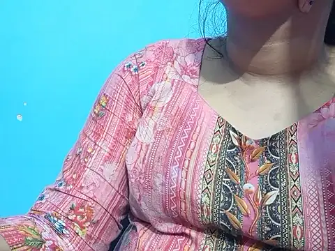 Emma_4433's Live XXX Chat