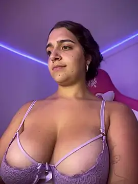 แชท XXX สดของ Alice777_