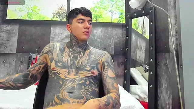 Gury_tattoo Webcam Show