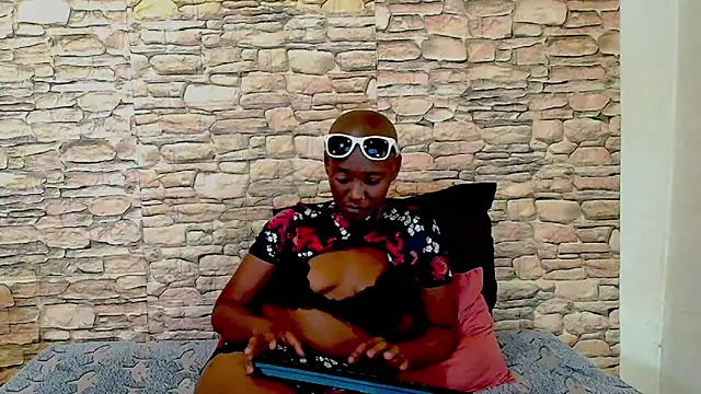 EbonyOlive69 Chat XXX in diretta