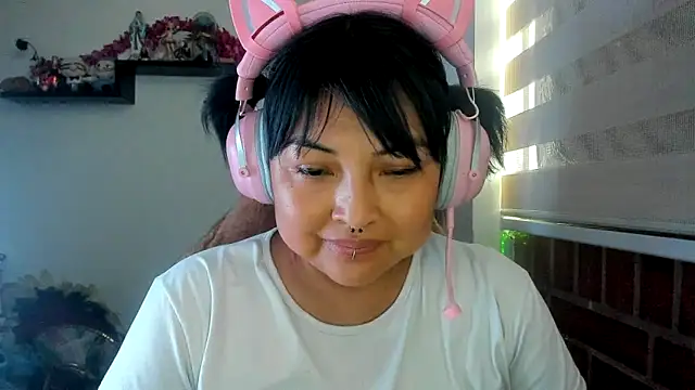 Shaddycute_のライブXXXチャット