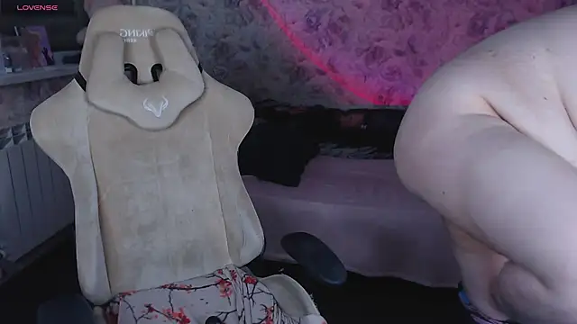 Chat +18 de Estelle_Hicks ao vivo