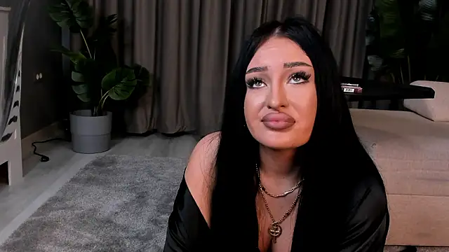 EmeraldKat 라이브 XXX   채팅