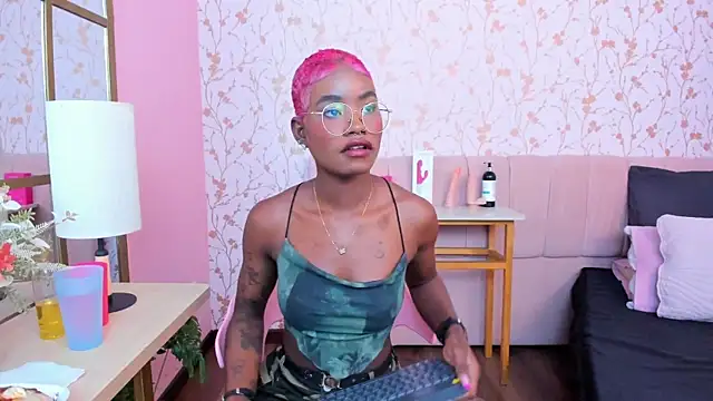 amber-hill Chat XXX live