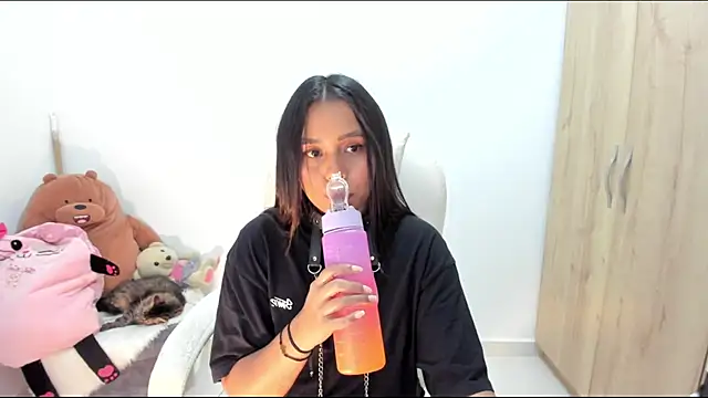 Chat +18 de Ciara8 ao vivo