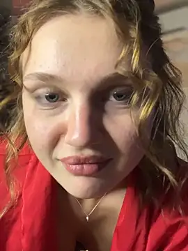 Emaline_Fane Chat XXX live