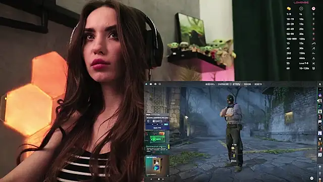 -BabyYoda's Live XXX Chat