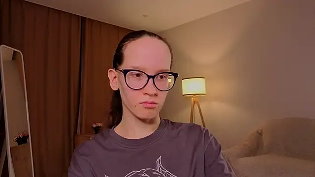 BettyBrowni Adlı Modelin Canlı XXX Sohbeti