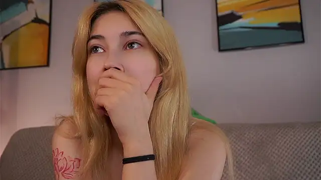 AngelicRice Chat XXX in diretta