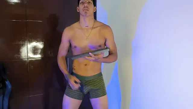 Milo_LatinBoy Live XXX-chat