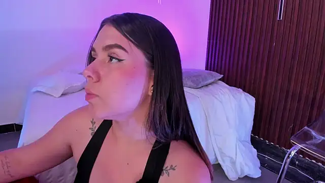 ArianaBaker Chat XXX in diretta