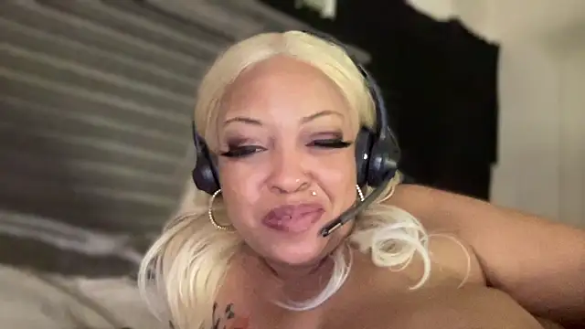 cocaNutt 即時 XXX 聊天