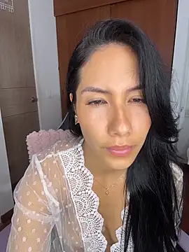 แชท XXX สดของ ArianaReynoldss