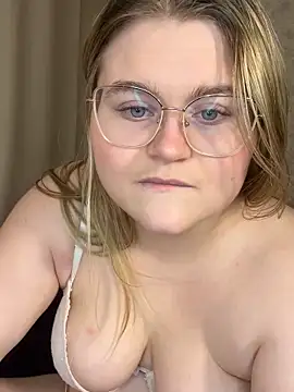 Monahosks live XXX chat