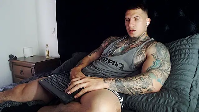 Shane_Clay: απευθείας συνομιλία ΧΧΧ