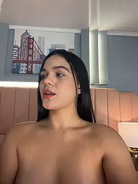 Bella-Ferrer's Live XXX Chat