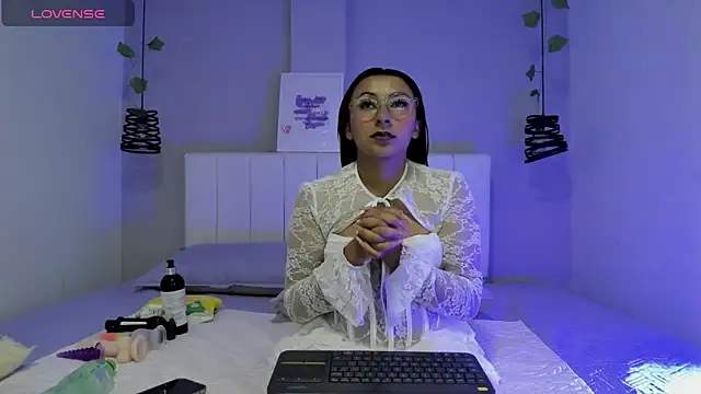 Pertunjukan Kamera Web Khalessy_j