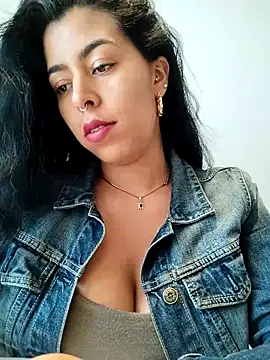 Luianna's Live XXX Chat