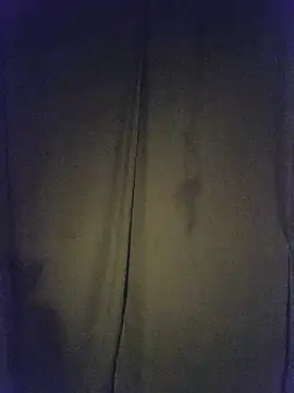 my_hardest_C0ck: διαδικτυακό σόου στην κάμερα