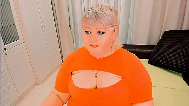 BIGTITSBBW Chat XXX in diretta