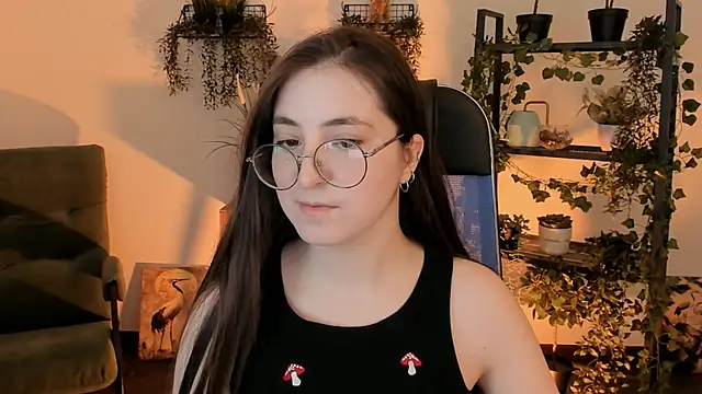 VirtuallVoyant's Live XXX Chat