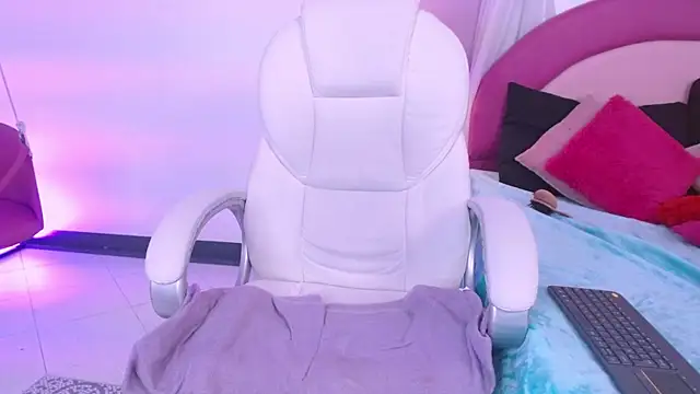 Czat XXX na żywo – Suzy1_