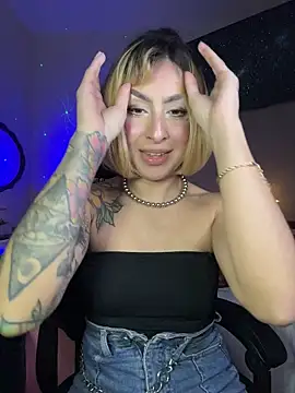 Chat XXX ao vivo de Cinamoonn