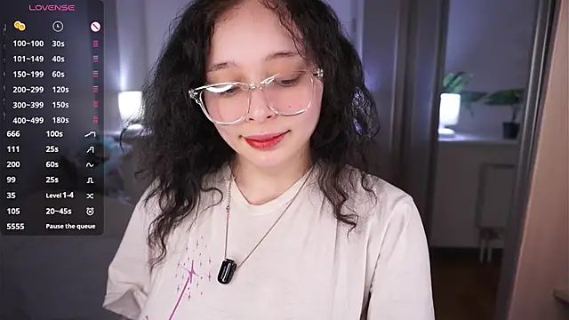 Chat XXX en directo de HannaHayles