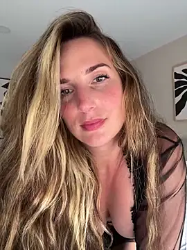 Thescorpionfr_ élő XXX-chatje