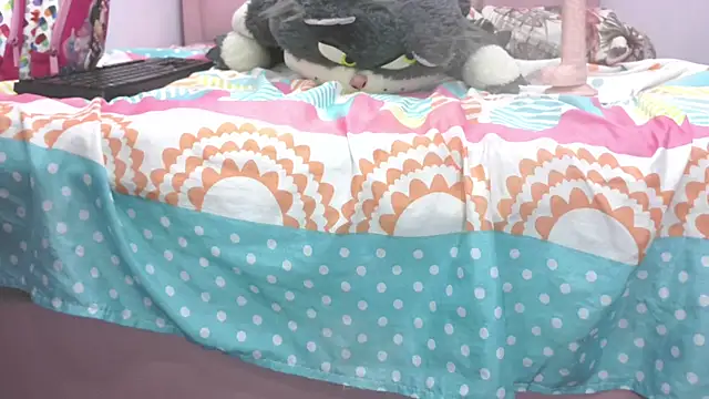 valeriacute18's Live XXX Chat