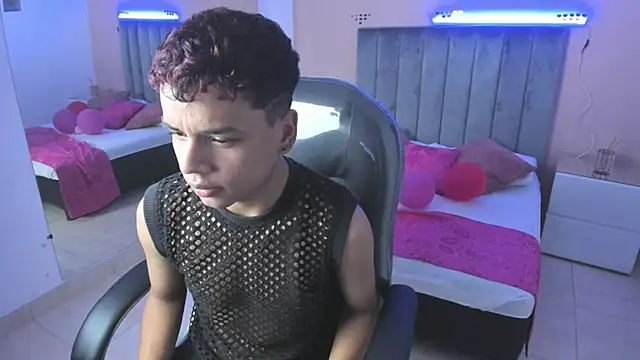 XXX chat uživo modela Xavier_Fox___