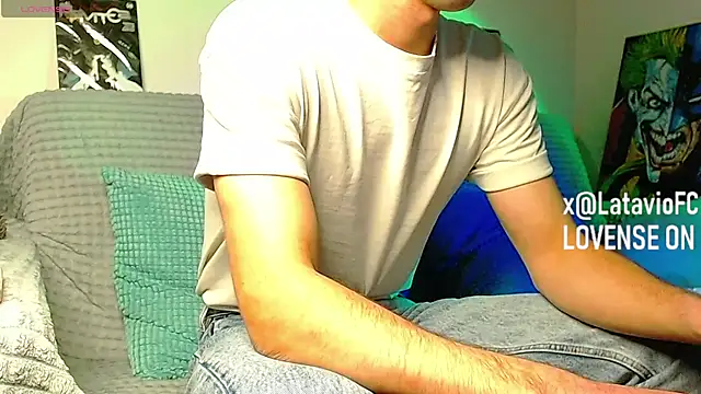 XXX chat uživo modela Midnighter_