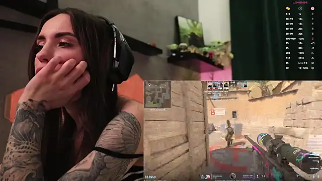 -BabyYoda Chat XXX in diretta