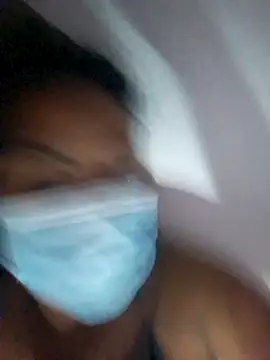 XXX chat uživo modela Artinah22