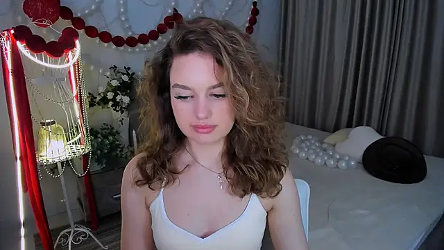 XXX chat uživo modela MiracleCurly