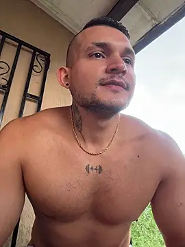 Marco_Vega Show in webcam