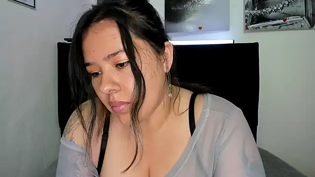 LinaBrowm's Live XXX Chat