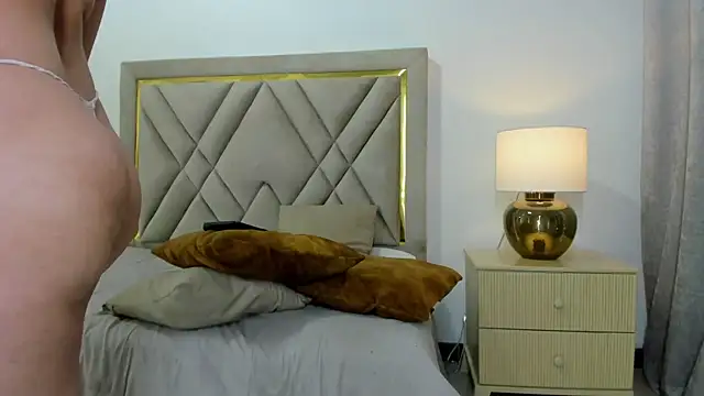 Chat XXX Live emily_queen2