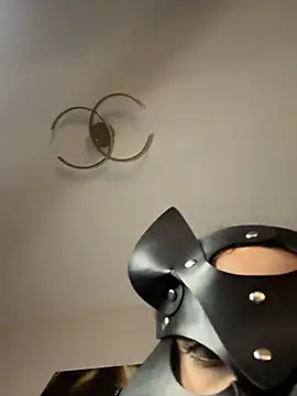 Teengirlmiaa's Live XXX Chat