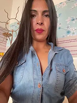 Astrid--: вебкам-шоу