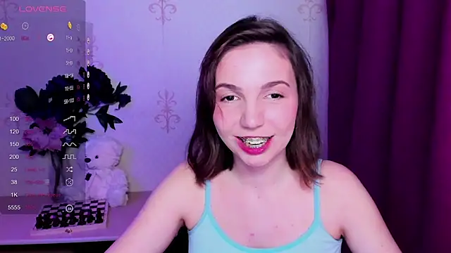 KindHazelHere_のライブXXXチャット