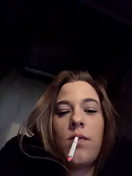 Luna_Lynn Chat XXX live