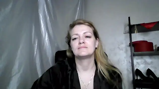 SeedneySi élő XXX-chatje