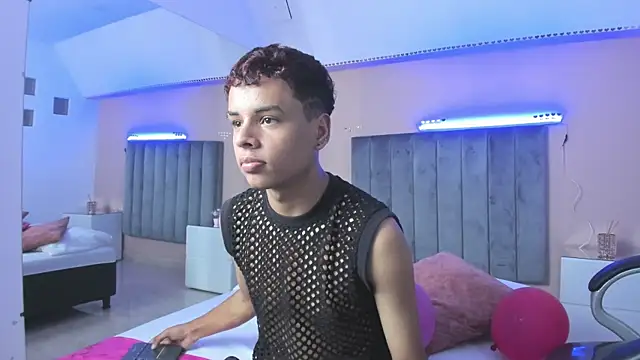 Xavier_Fox___ Adlı Modelin Web Kamerası Şovu